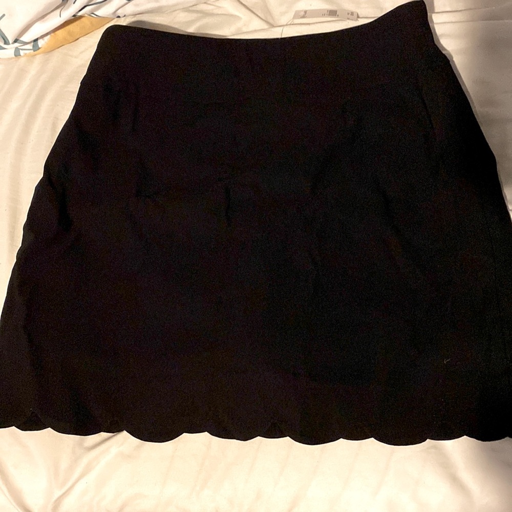 Black scalloped skort